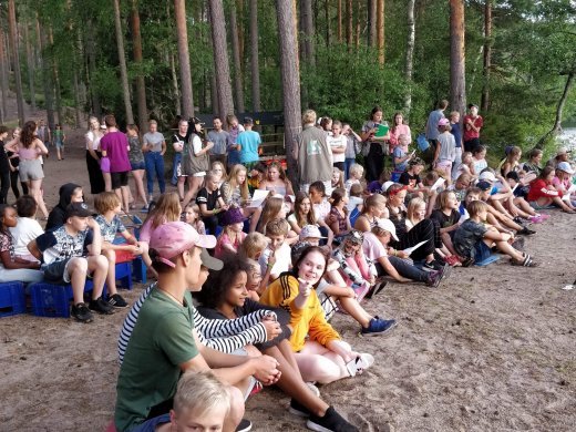 Perjantai - kesä päättyy