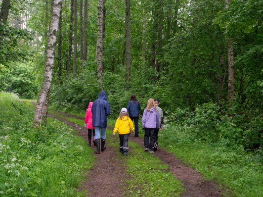 Selviytyjiä, saunomista ja viimeisten päivien leiritunnelmia
