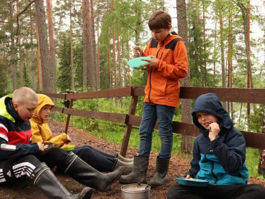Sadepilviä ja pastakuuroja
