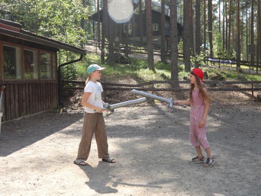 Uintia, discoa ja puheliton perjantai