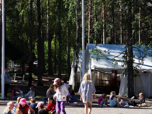 Touhuntäyteinen torstai