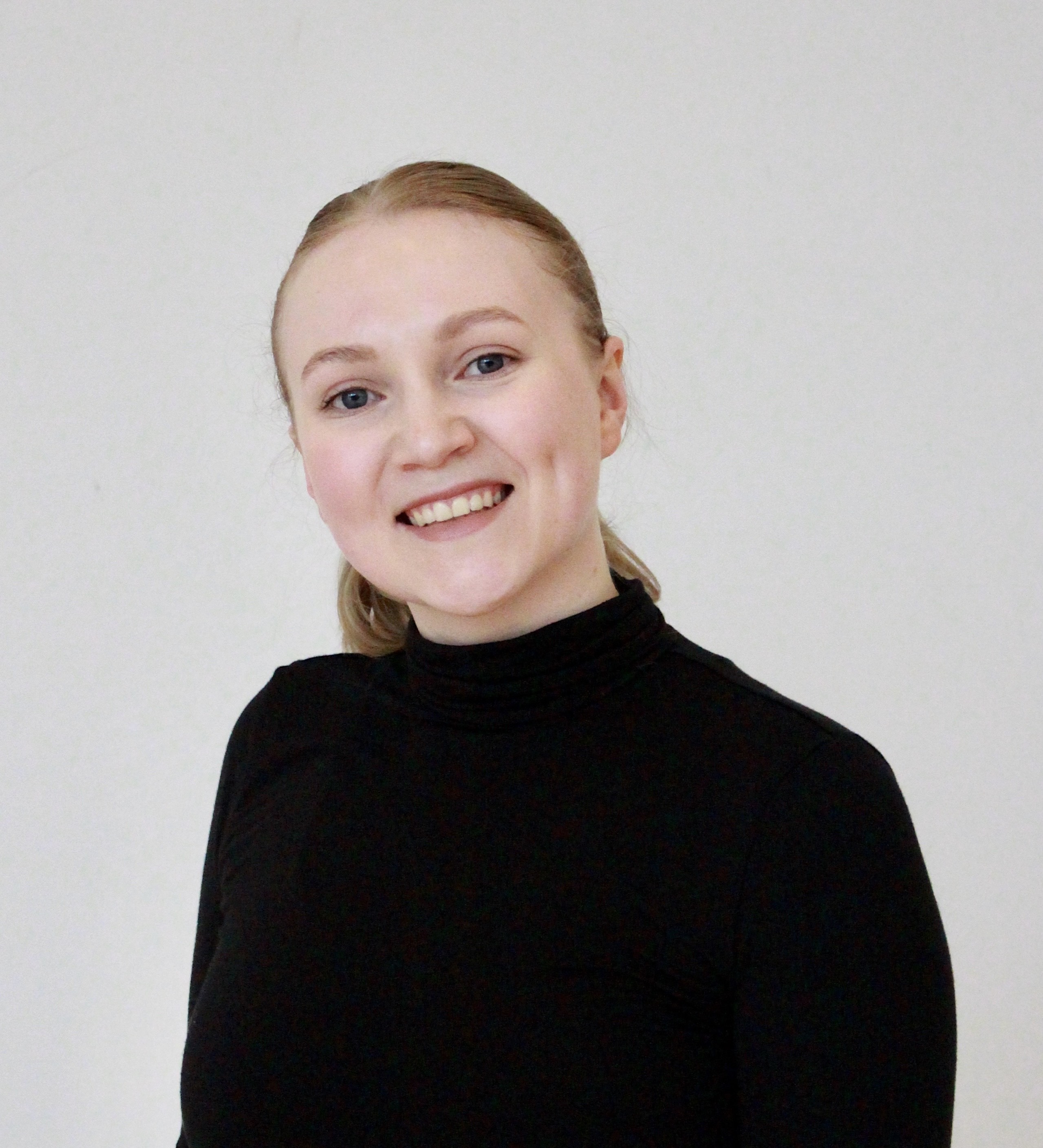 Markkinointisuunnittelija Marimilla Hietava